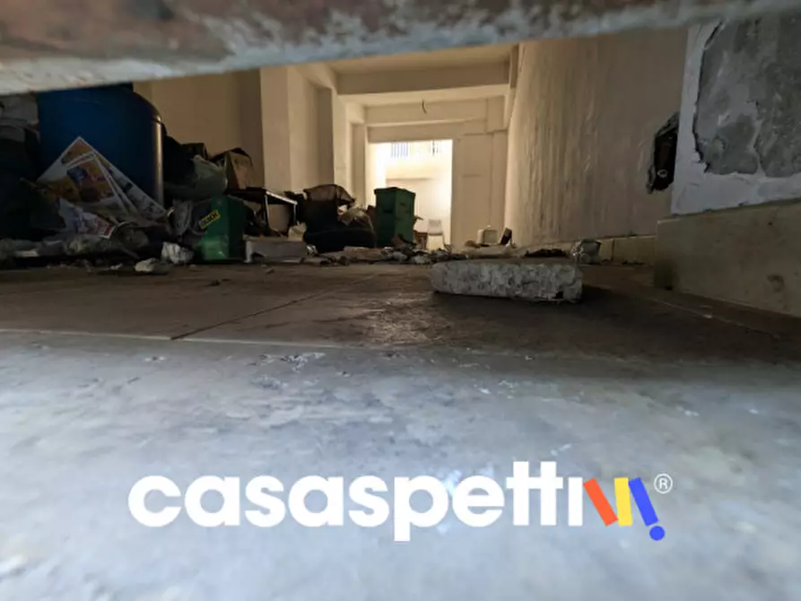 Immagine 5 di Garage in vendita  in Viale Aldo Moro, 4 a Reggio Di Calabria