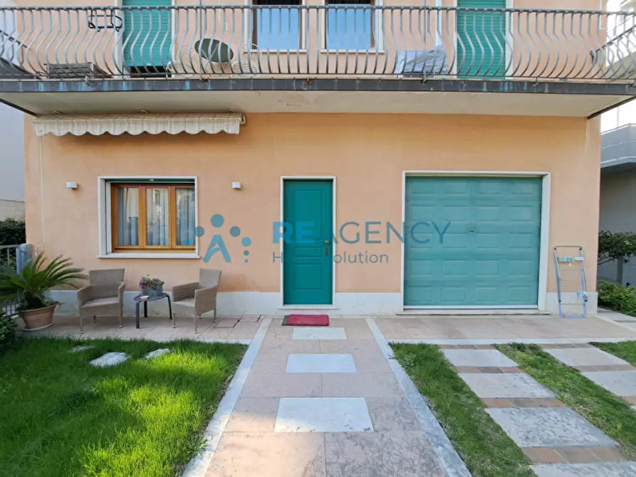 Immagine 5 di Appartamento in vendita  in Via Valle Aulo Gellio 29 a Vicenza