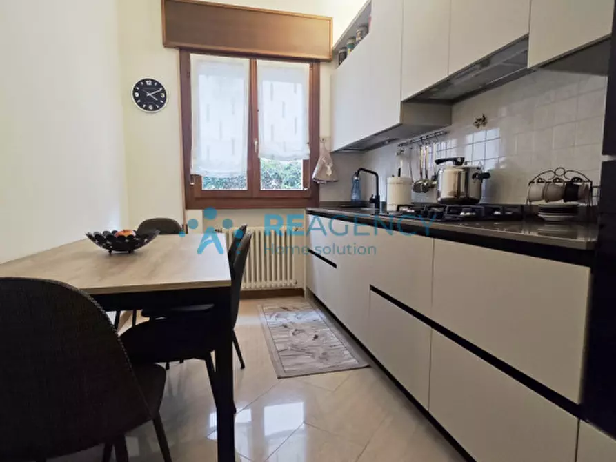 Immagine 10 di Appartamento in vendita  in Via Valle Aulo Gellio 29 a Vicenza