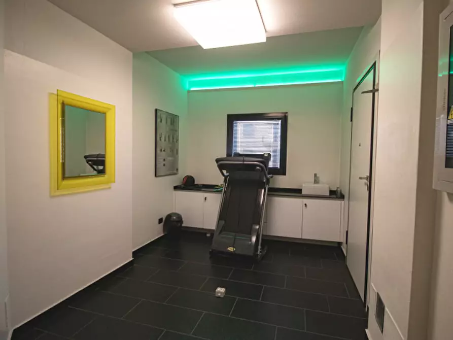 Immagine 9 di Ufficio in vendita  in Via Giuseppe Valentini a Prato