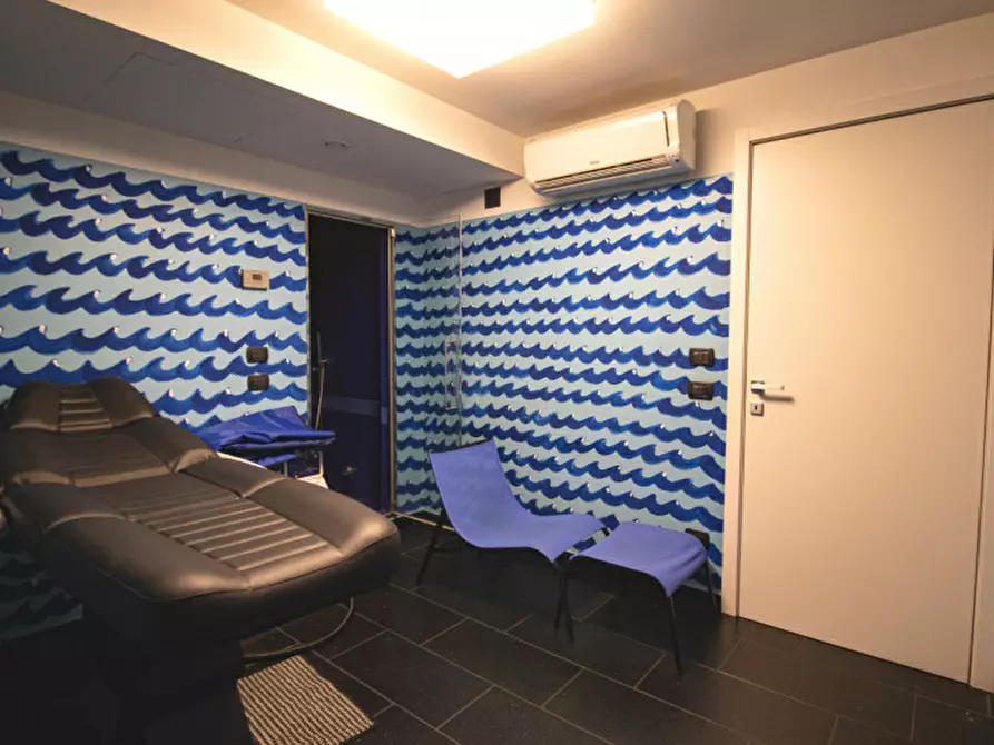 Immagine 13 di Ufficio in vendita  in Via Giuseppe Valentini a Prato