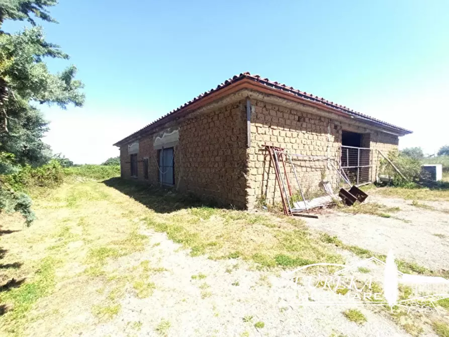 Immagine 1 di Magazzino in vendita  in Parrano a Parrano