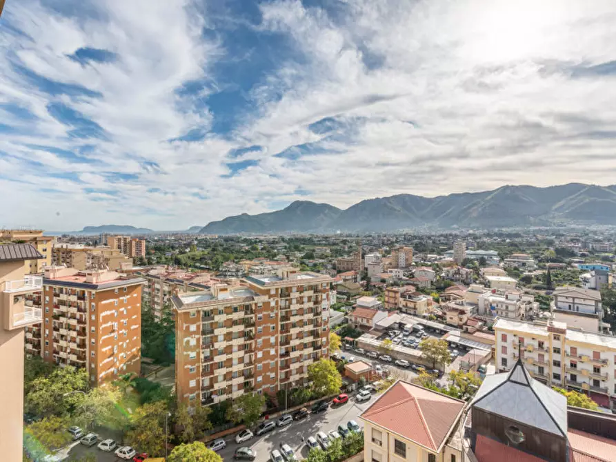 Immagine 8 di Appartamento in vendita  in VIA PARUTA a Palermo