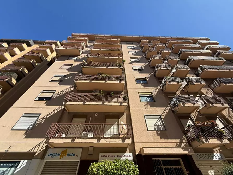 Immagine 1 di Appartamento in vendita  in Via Sampolo a Palermo
