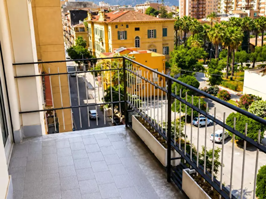 Immagine 3 di Appartamento in vendita  in VIA PINDEMONTE a Palermo