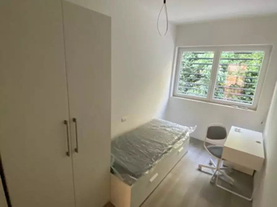 Immagine 2 di Camera in affitto  in VIA DELLA VILLA DEMIDOFF a Firenze