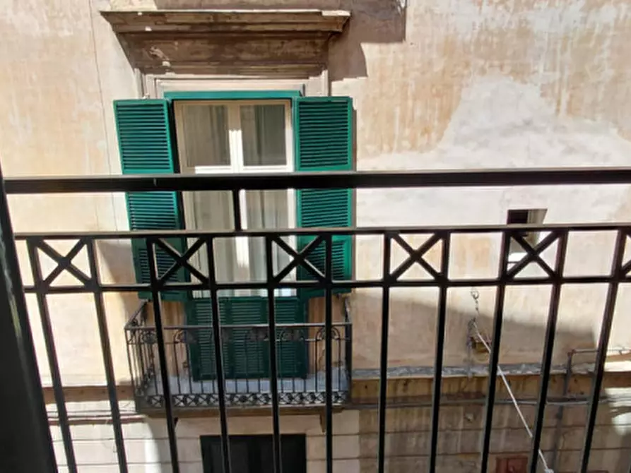 Immagine 1 di Camera in affitto  in vico santa margherita a fonseca 35 a Napoli