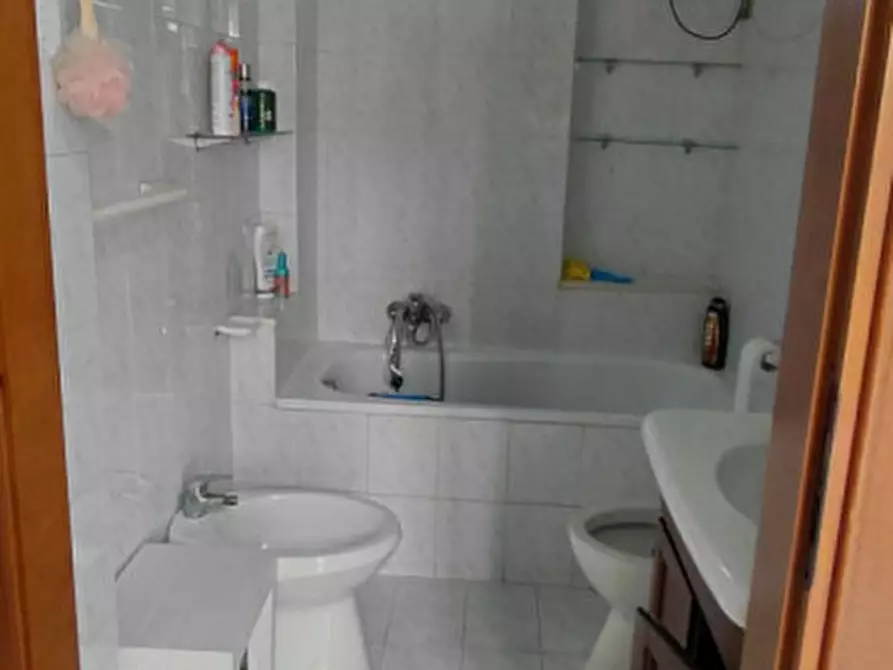 Immagine 13 di Camera in affitto  in vico santa margherita a fonseca 35 a Napoli