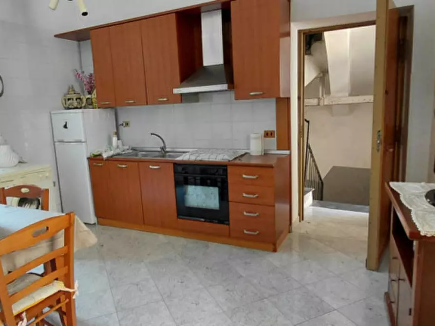 Immagine 15 di Camera in affitto  in vico santa margherita a fonseca 35 a Napoli
