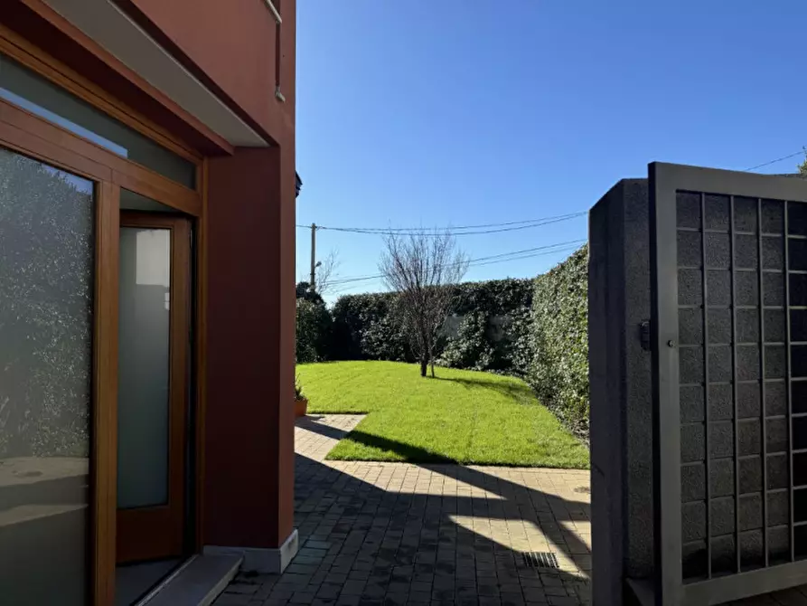 Immagine 32 di Villa in affitto  in Scala Santa 133/1 a Trieste