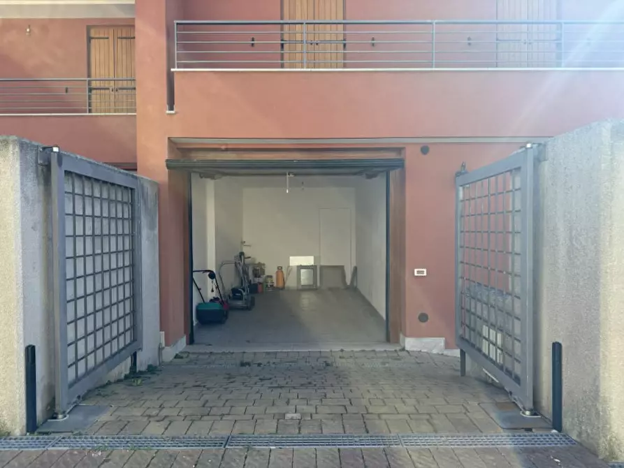 Immagine 35 di Villa in affitto  in Scala Santa 133/1 a Trieste