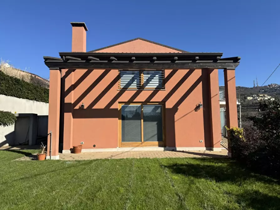 Immagine 40 di Villa in affitto  in Scala Santa 133/1 a Trieste