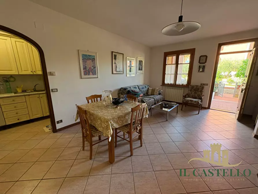 Immagine 4 di Appartamento in vendita  a Castiglione Del Lago