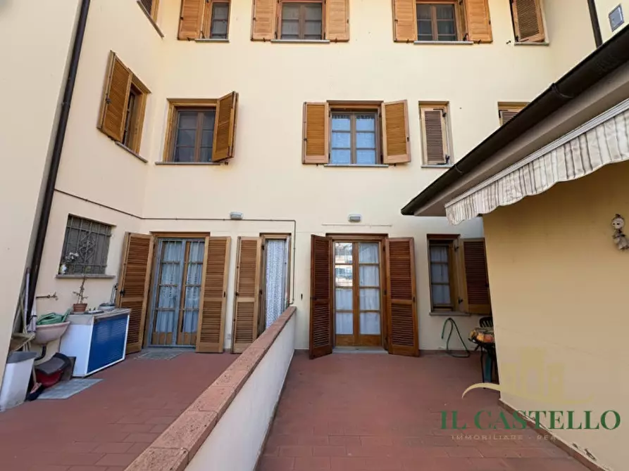 Immagine 6 di Appartamento in vendita  a Castiglione Del Lago