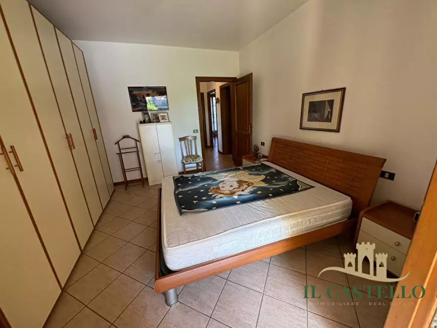 Immagine 12 di Appartamento in vendita  a Castiglione Del Lago