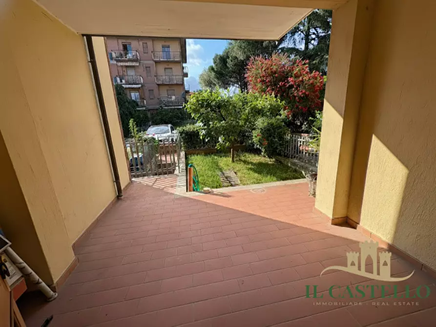 Immagine 13 di Appartamento in vendita  a Castiglione Del Lago