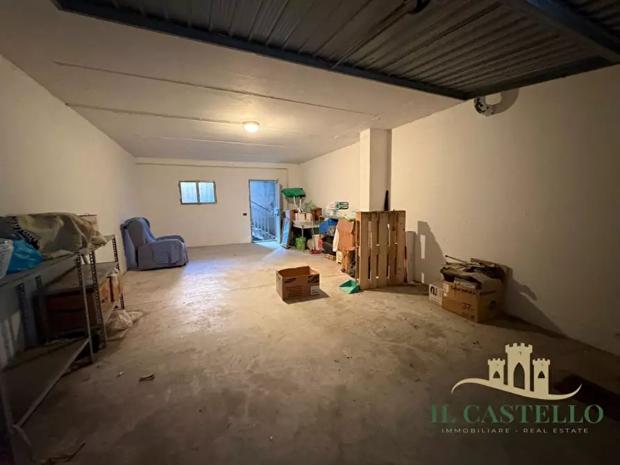 Immagine 21 di Appartamento in vendita  a Castiglione Del Lago