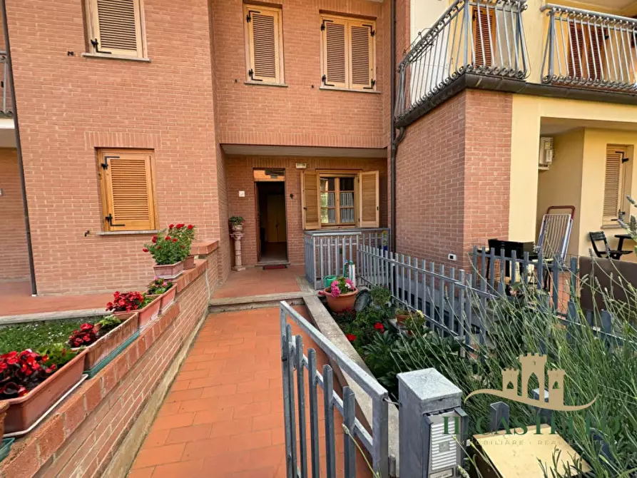 Immagine 22 di Appartamento in vendita  a Castiglione Del Lago