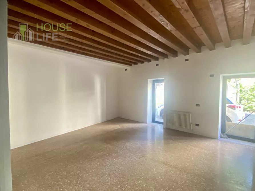 Immagine 4 di Negozio in vendita  in via Don Faccin a Schio