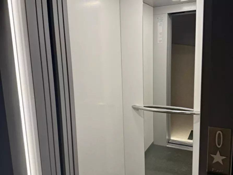 Immagine 11 di Ufficio in vendita  in Viale San Lazzaro a Vicenza