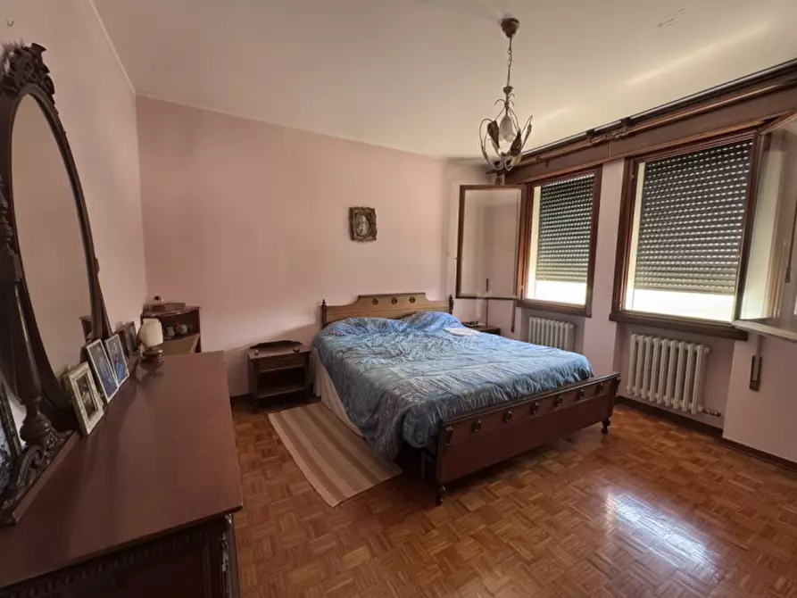 Immagine 3 di Appartamento in vendita  in Via Vo' di Placca a Due Carrare