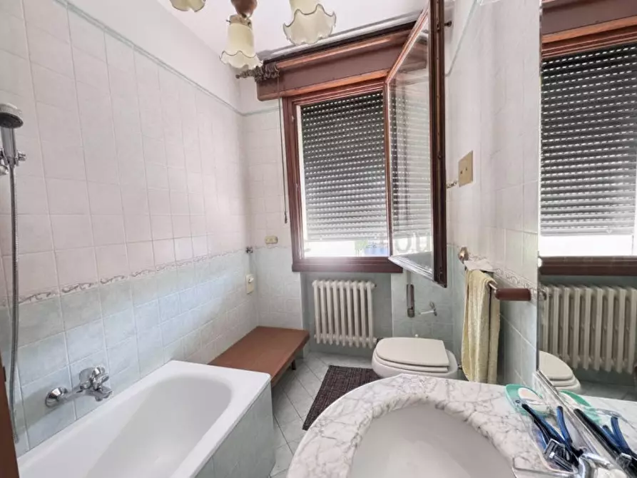 Immagine 7 di Appartamento in vendita  in Via Vo' di Placca a Due Carrare