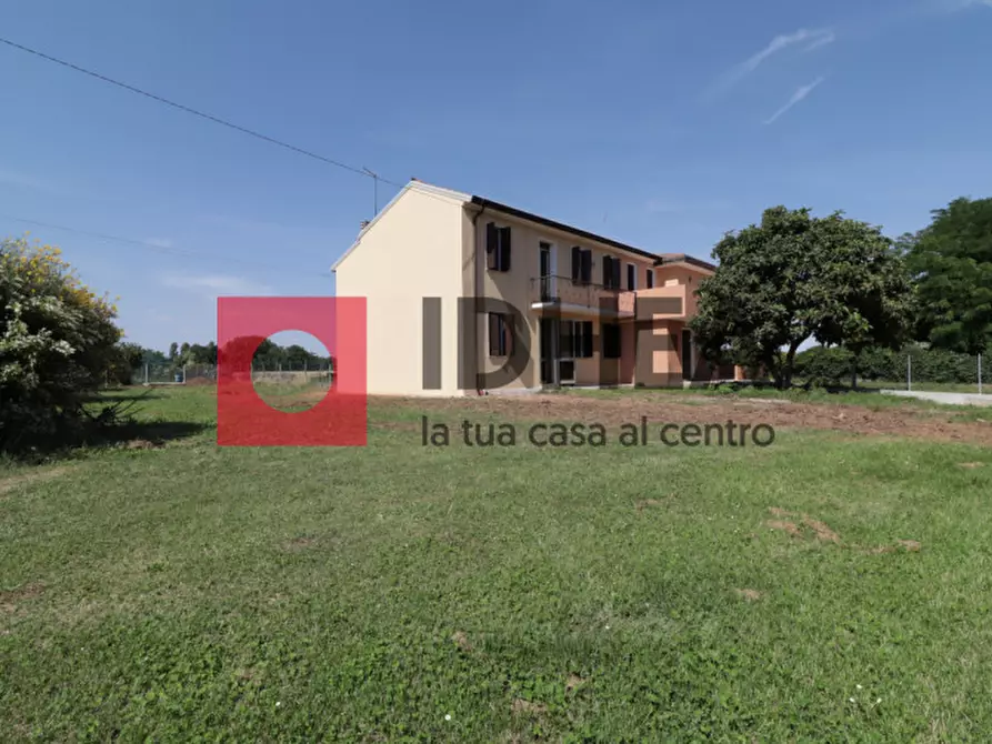 Immagine 1 di Casa bifamiliare in vendita  in VIA DON GIUSEPPE GERON a Ponzano Veneto