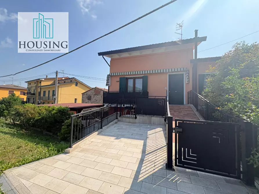 Immagine 2 di Casa bifamiliare in vendita  in Via Regianzane 33 a Galzignano Terme