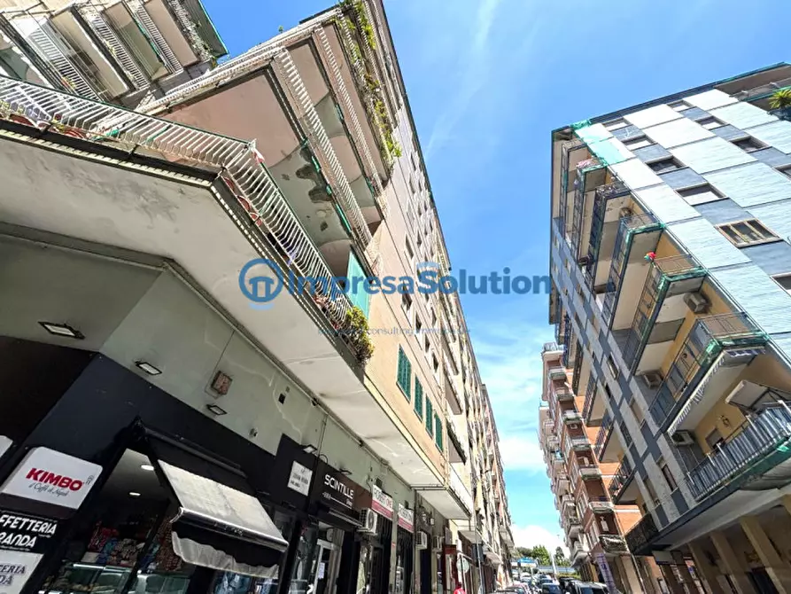 Immagine 1 di Negozio in vendita  in Via Giulio Palermo a Napoli