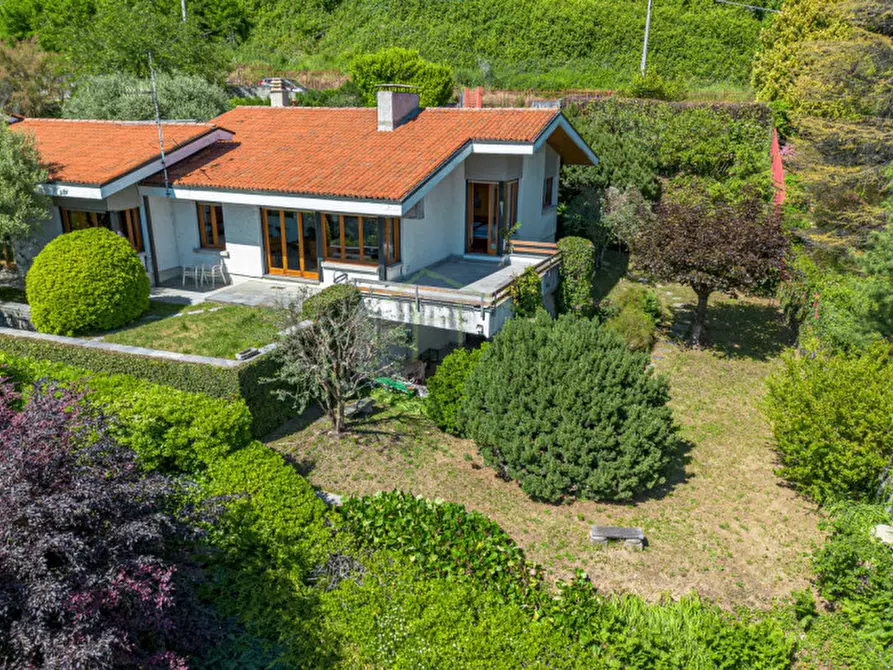 Immagine 4 di Villa in vendita  a Tavernerio