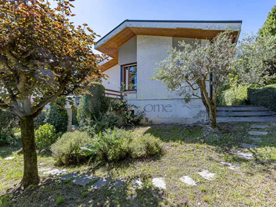 Immagine 7 di Villa in vendita  a Tavernerio