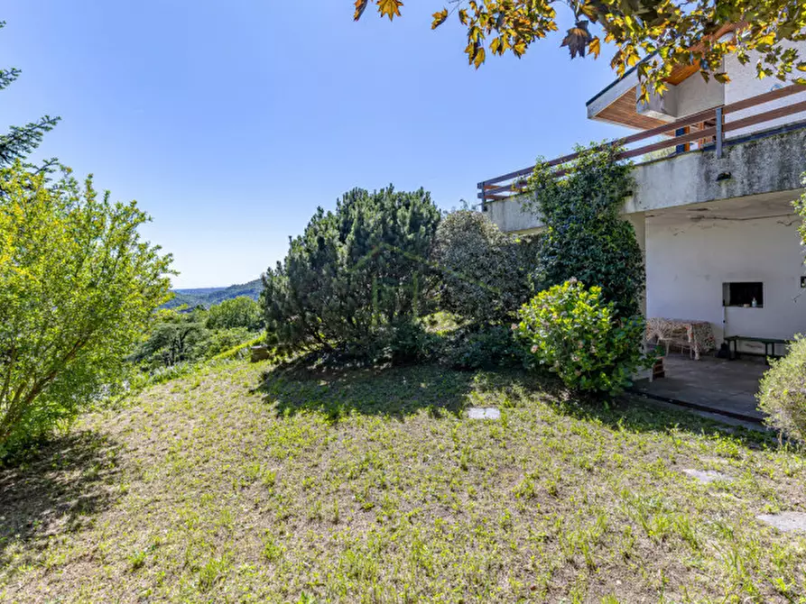 Immagine 8 di Villa in vendita  a Tavernerio