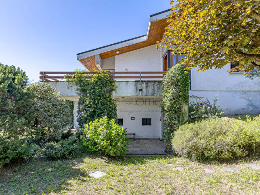 Immagine 9 di Villa in vendita  a Tavernerio