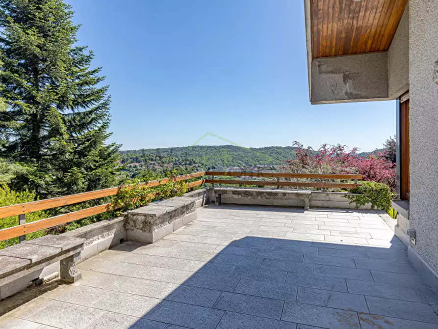 Immagine 10 di Villa in vendita  a Tavernerio