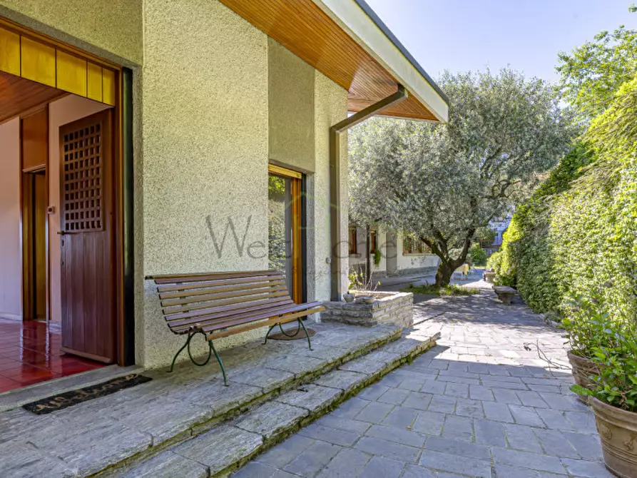 Immagine 15 di Villa in vendita  a Tavernerio