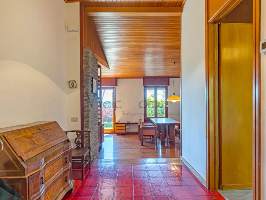Immagine 16 di Villa in vendita  a Tavernerio