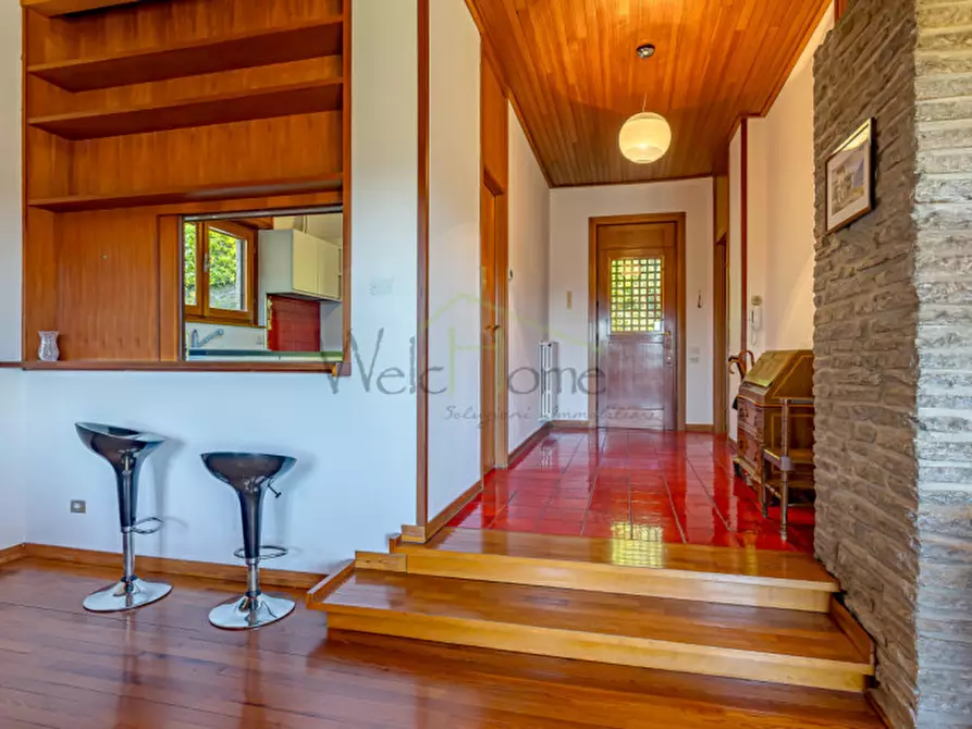 Immagine 28 di Villa in vendita  a Tavernerio