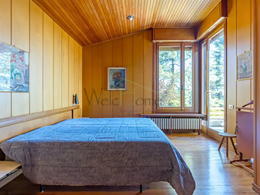 Immagine 34 di Villa in vendita  a Tavernerio