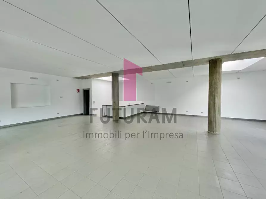 Immagine 20 di Negozio in affitto  a Brendola
