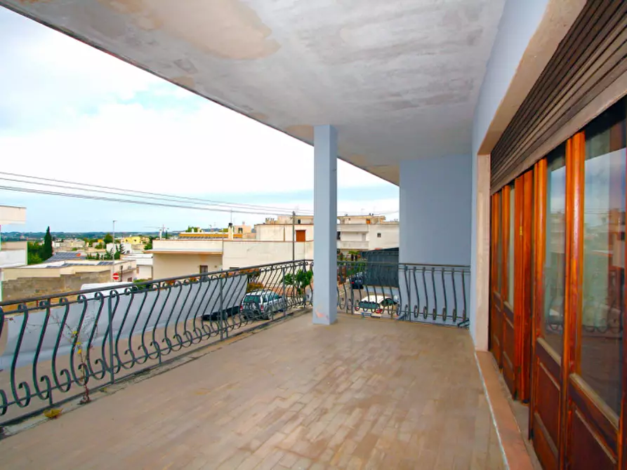 Immagine 3 di Appartamento in vendita  in Via Bramante a Matino