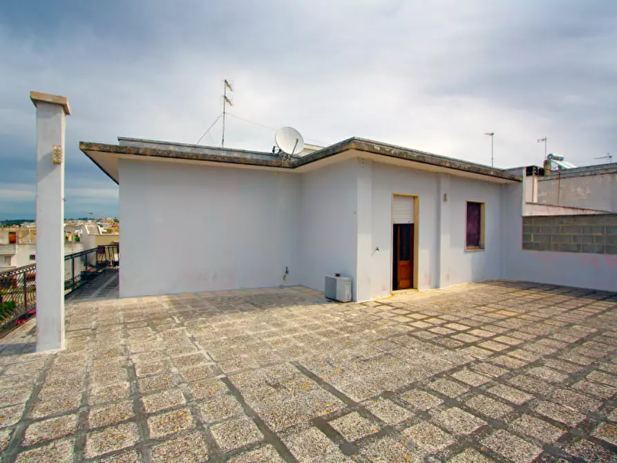 Immagine 13 di Appartamento in vendita  in Via Bramante a Matino