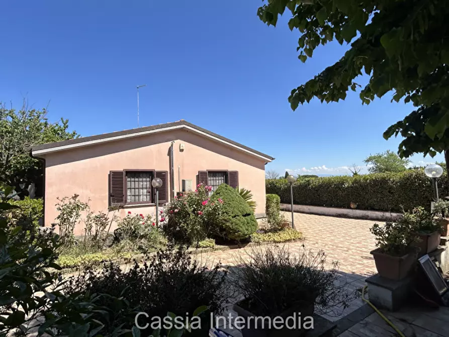 Immagine 5 di Villa in vendita  in Via Passerella 226 a Nepi