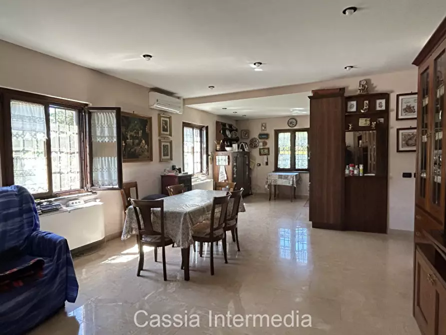 Immagine 16 di Villa in vendita  in Via Passerella 226 a Nepi