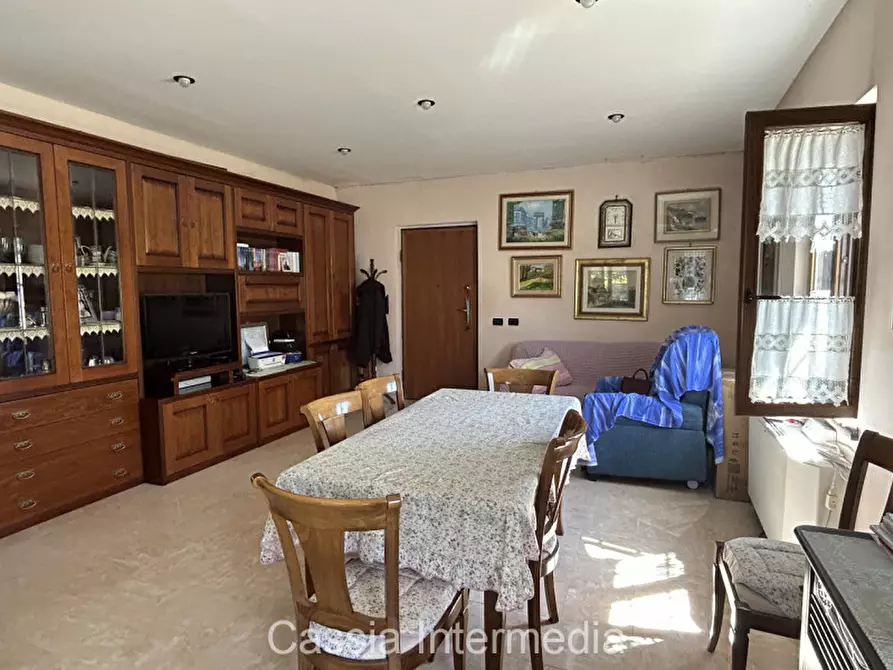 Immagine 17 di Villa in vendita  in Via Passerella 226 a Nepi