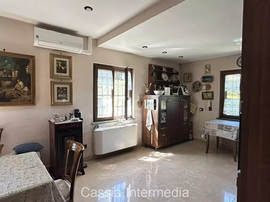 Immagine 18 di Villa in vendita  in Via Passerella 226 a Nepi