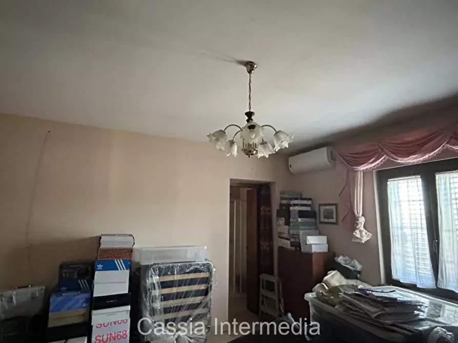 Immagine 28 di Villa in vendita  in Via Passerella 226 a Nepi