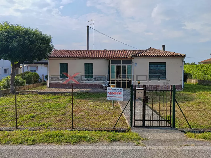 Immagine 1 di Casa indipendente in vendita  in Cavarzere, via G. Matteotti, 20 bis a Pettorazza Grimani