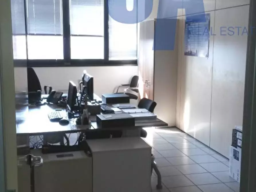 Immagine 8 di Ufficio in affitto  in VIA BURONA a Vimodrone