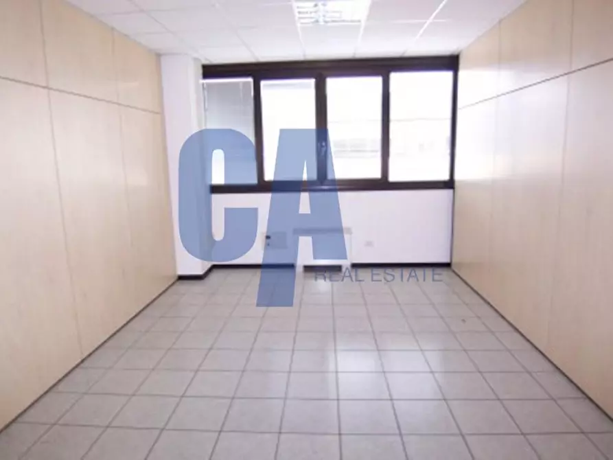 Immagine 17 di Ufficio in affitto  in VIA BURONA a Vimodrone