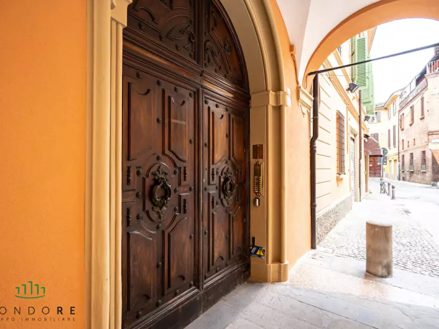 Immagine 1 di Ufficio in vendita  in Ad.ze Strada Maggiore a Bologna